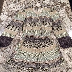 Harlowe & Graham Long sleeve romper with pockets
